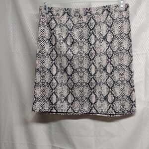 Boohoo Mini Shirt, 12, Snake Print, pull on 95%, polyester, 5% Elastane Pre-owne